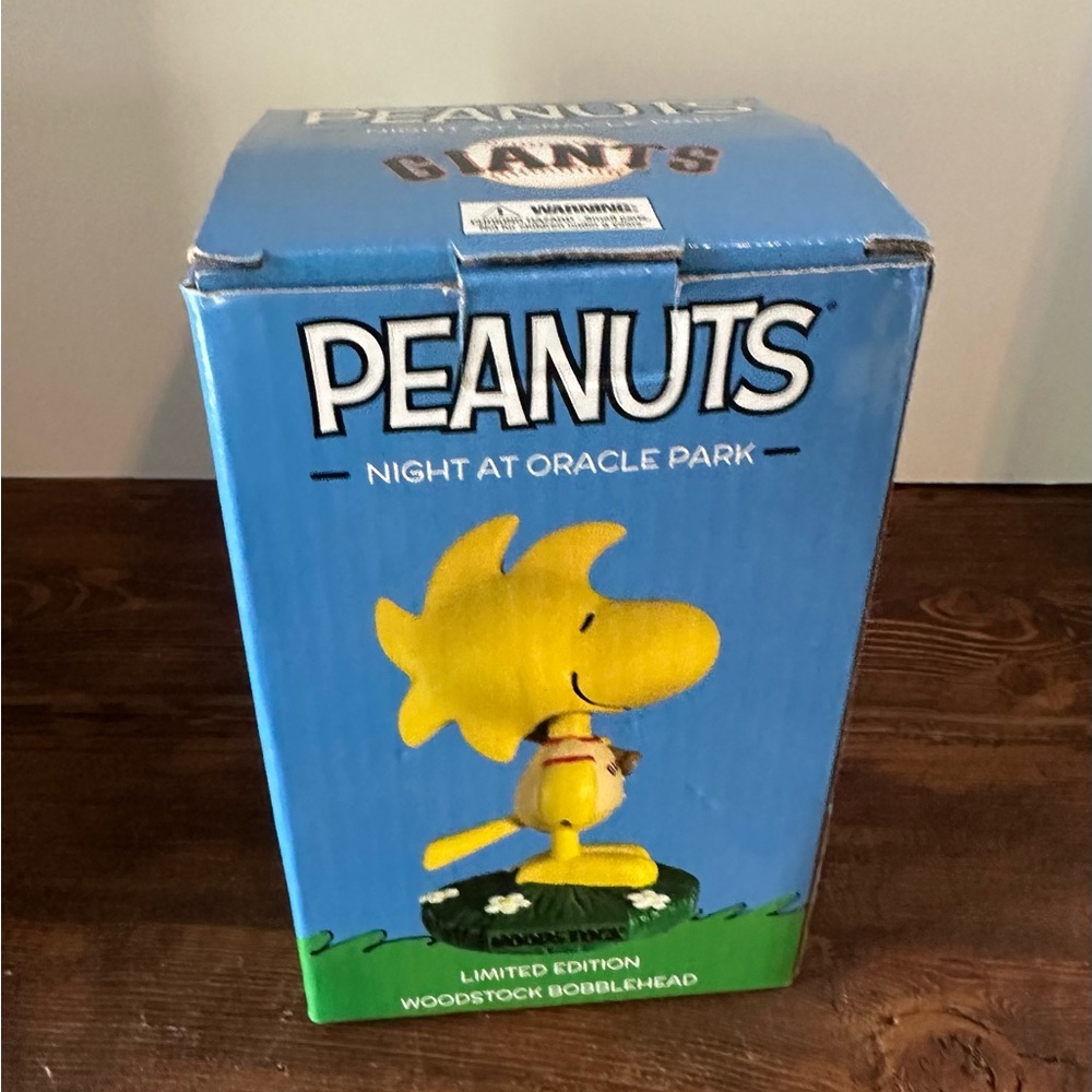SF GIANTS‎ Peanuts Woodstock SGA bobblehead 08/31/2019 NEW in Box. - Picture 2 of 8
